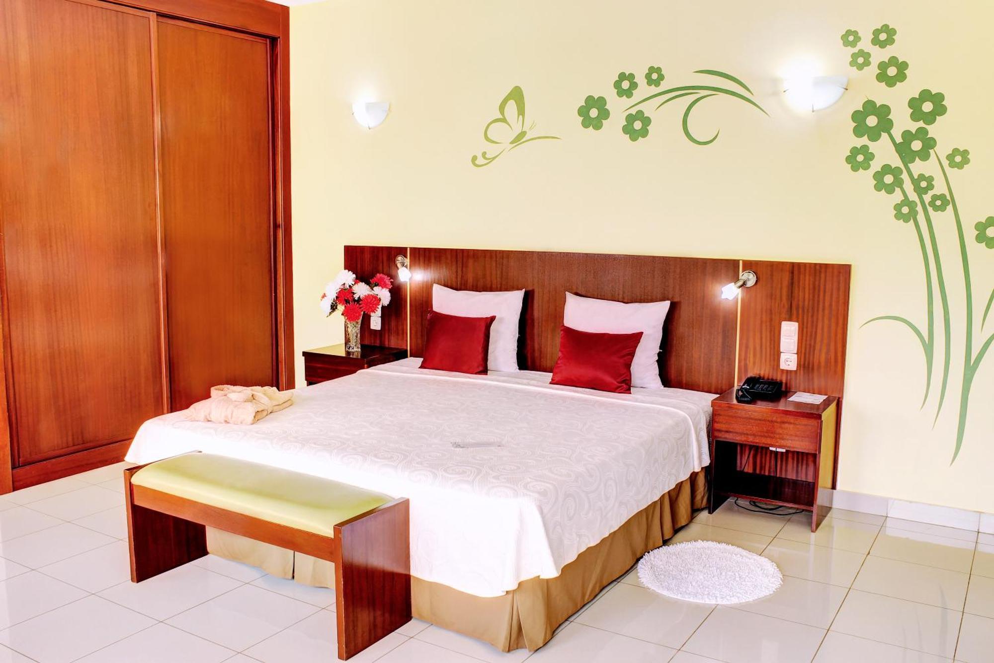 מינדלו Hotel Livvo Don Paco מראה חיצוני תמונה