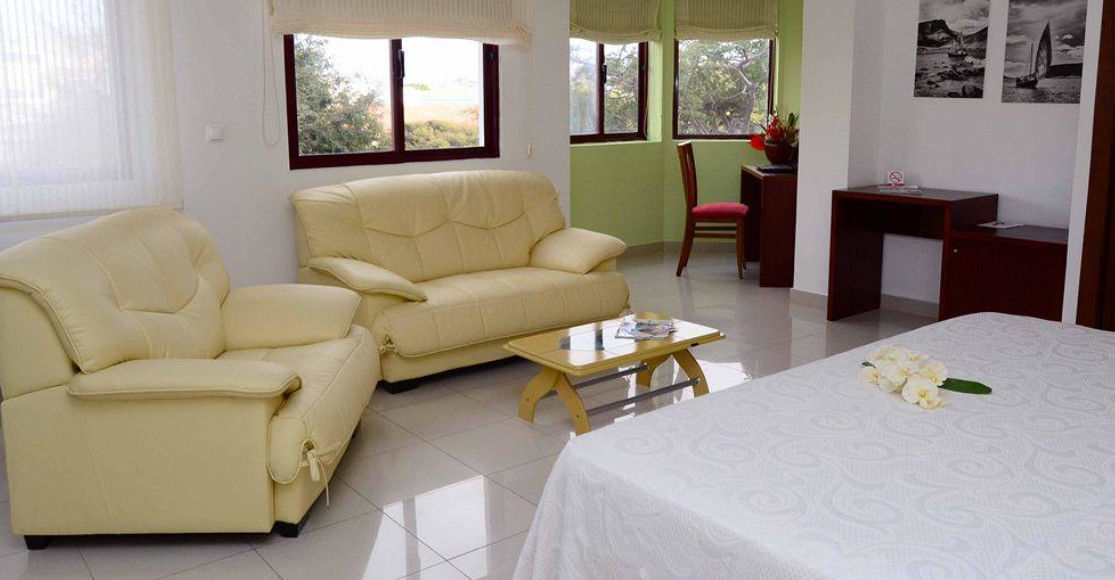 מינדלו Hotel Livvo Don Paco מראה חיצוני תמונה